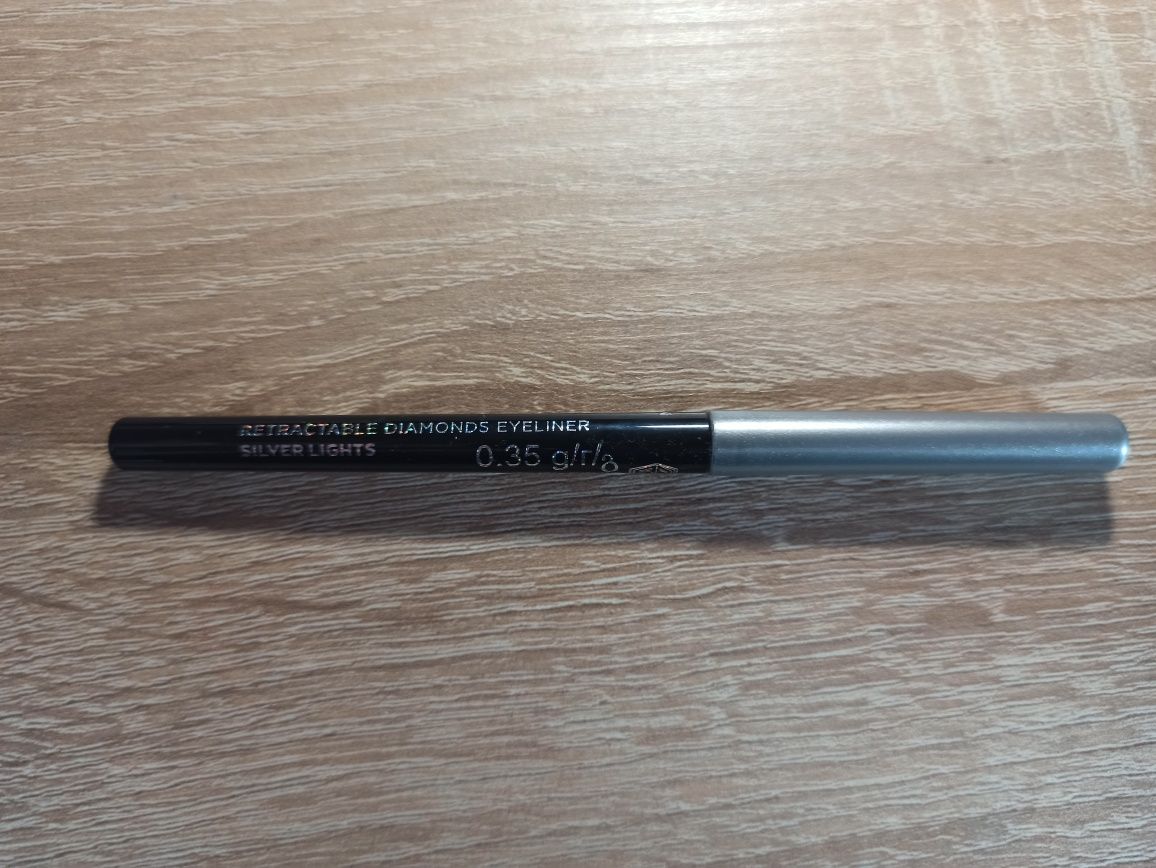 Avon Diamentowa konturówka do oczu Silver Lights
