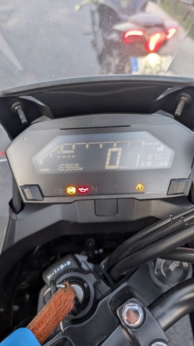 Honda NC750X 2020 com malas laterais e topcase