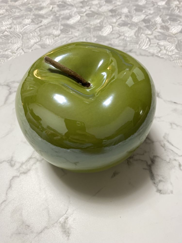 Dekoracja ceramiczne zielone jabłko