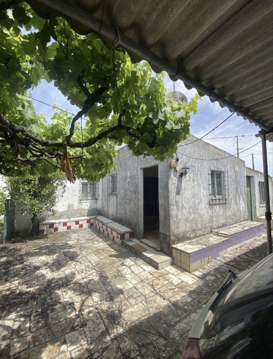 Terreno com furo e eletricidade em avos