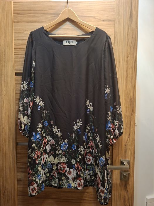 Sukienka elegancka  DJT XL