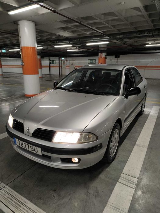 Mitsubishi Carisma 1.3 Confort 2001 — Ar Condicionado, Impecável