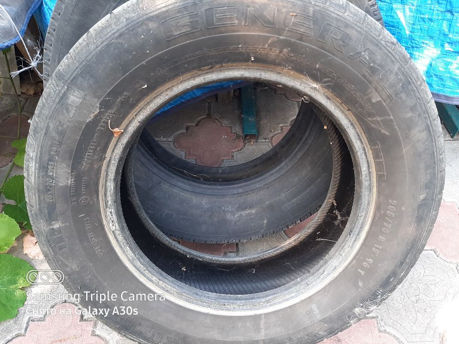 Продам 2 шины,205/75/15и205/70/15.