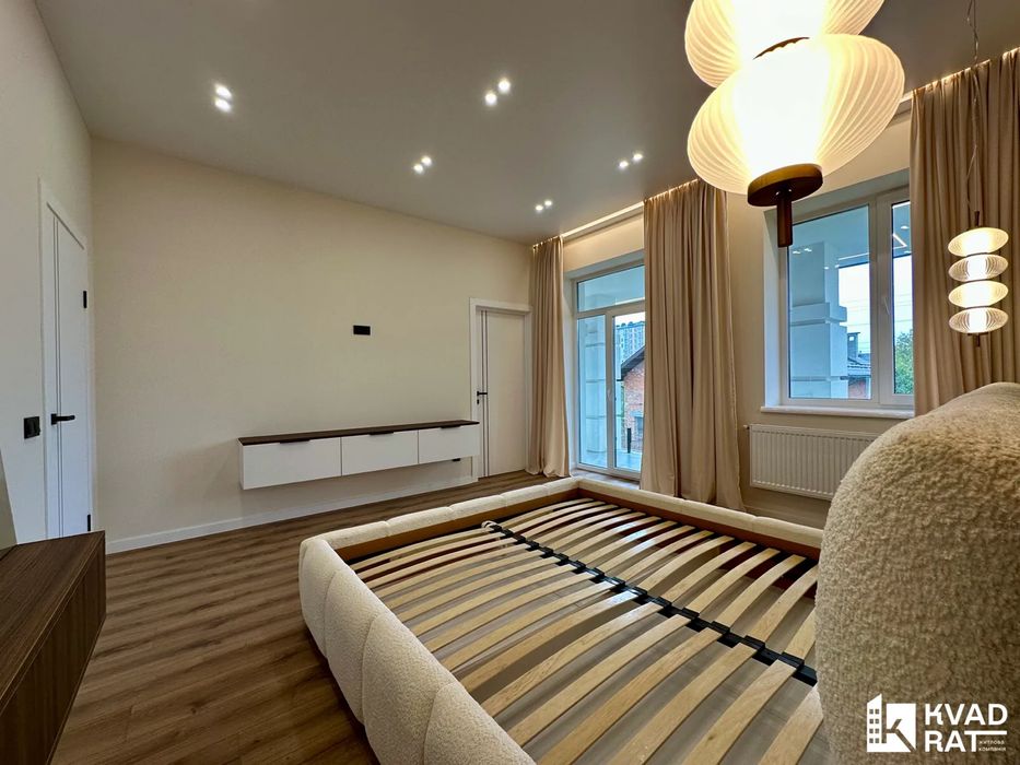 Стильний укомплектований будинок !