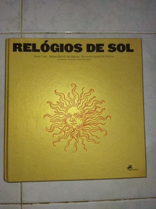 LIVRO CTT Relógios de Sol
