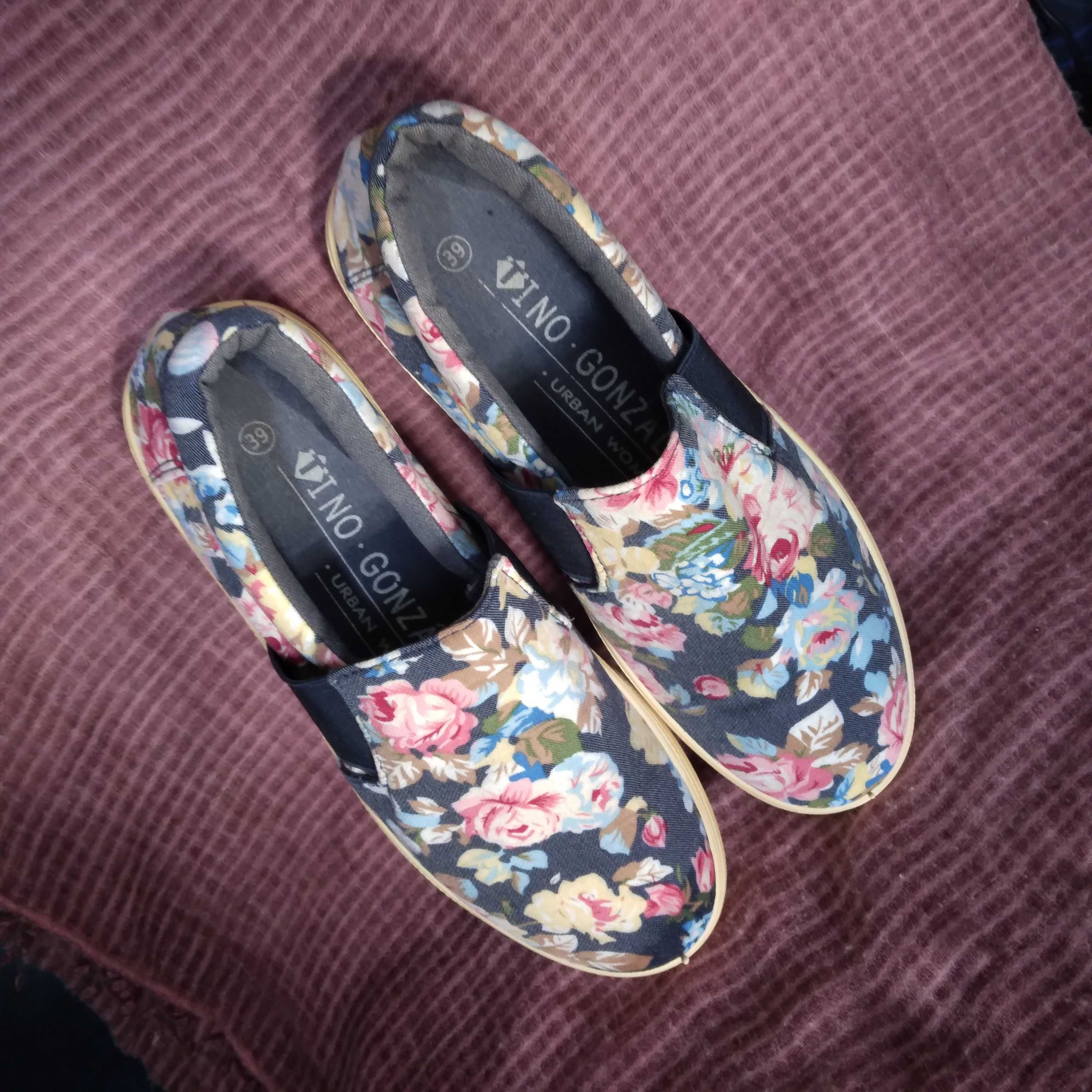 Buty letnie damskie