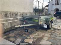 Vendo reboque semi novo