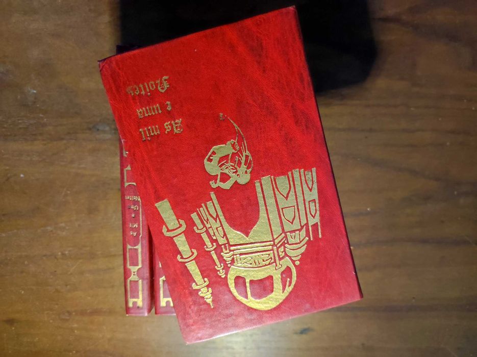 Coleção de seis volumes da obra "As Mil e Uma Noites"