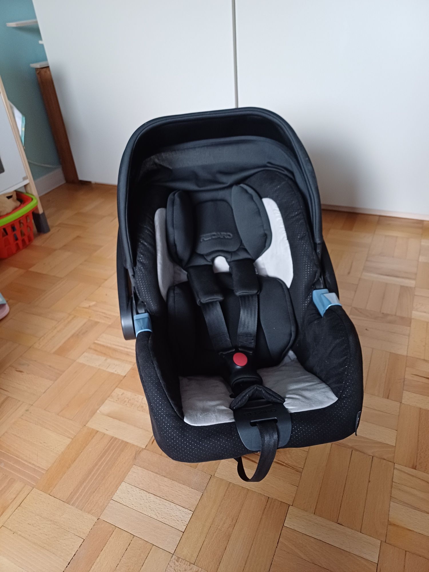 Fotelik samochodowy Recaro Privia 0-13 kg