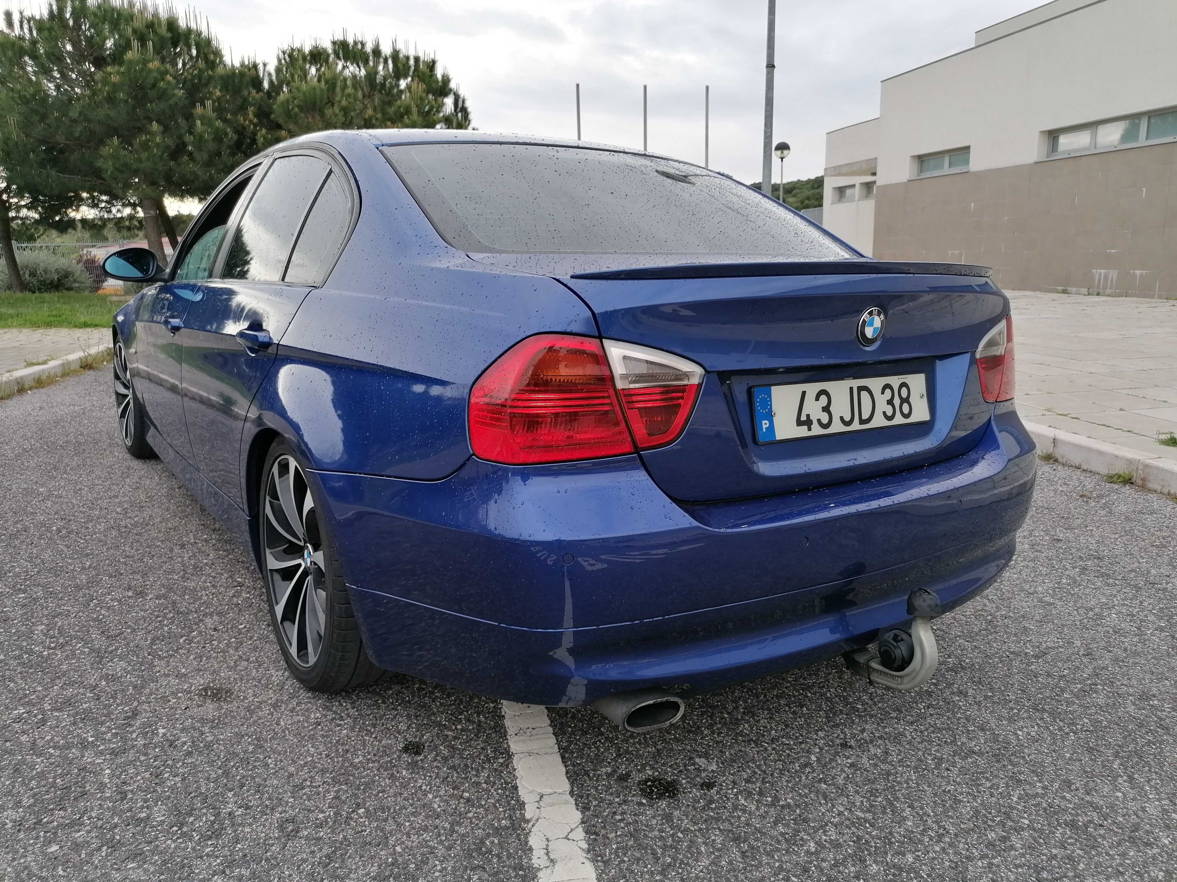BMW E90 318D 320D
