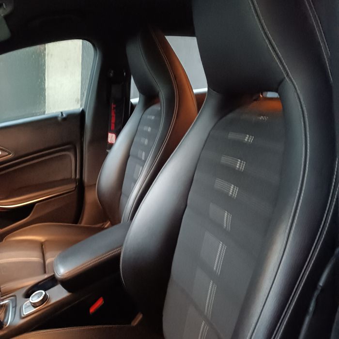 Mercedes CLA 180d Cinza 2017