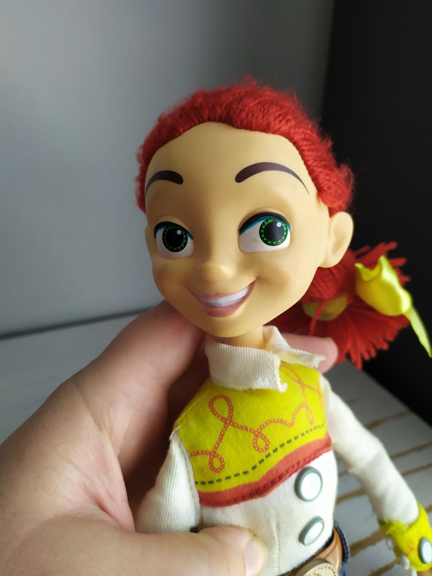 Toy Story kowbojka Jessie lalka mówi język angielski