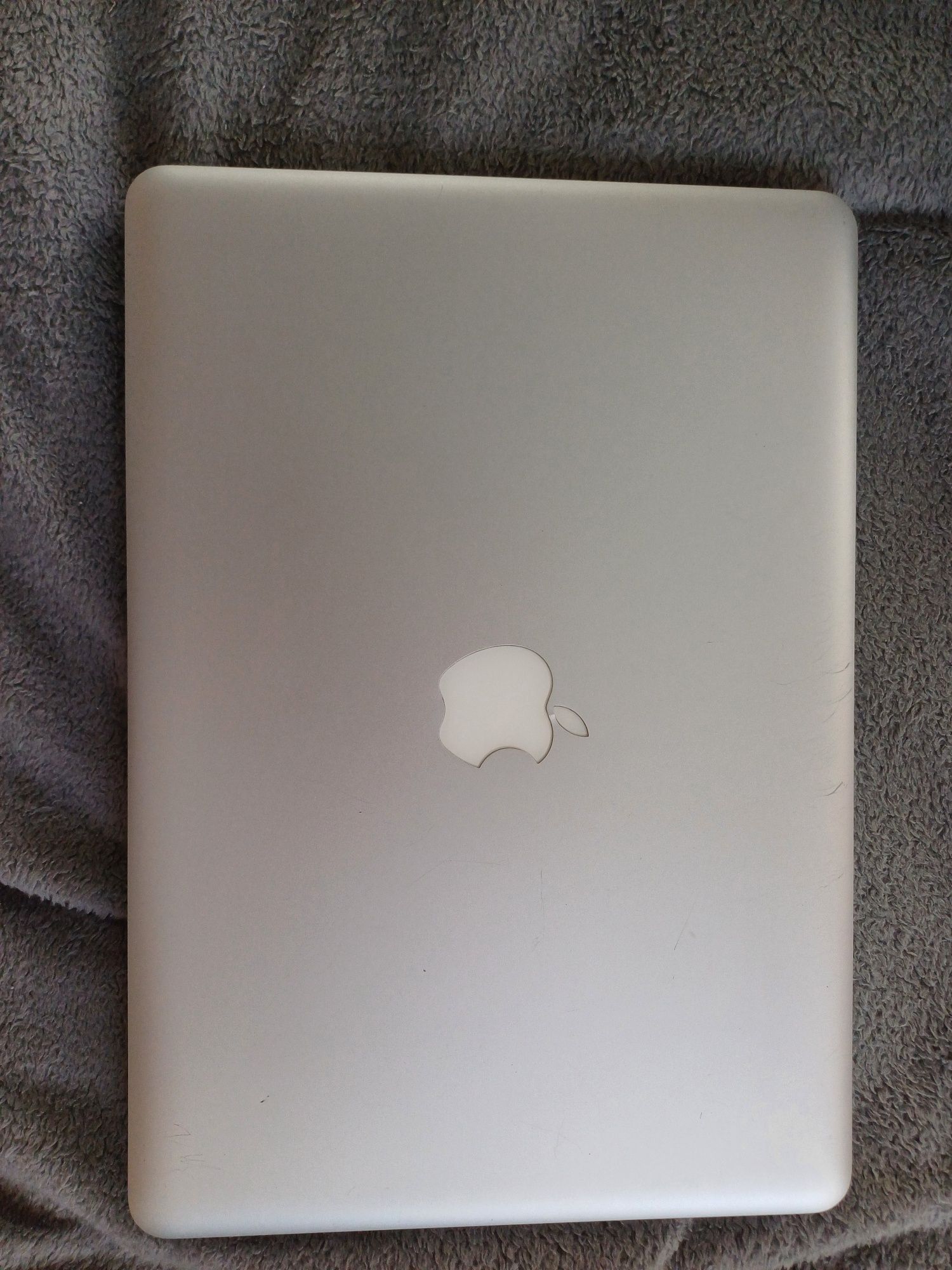 Macbook A1278 intel Core 2 Duo