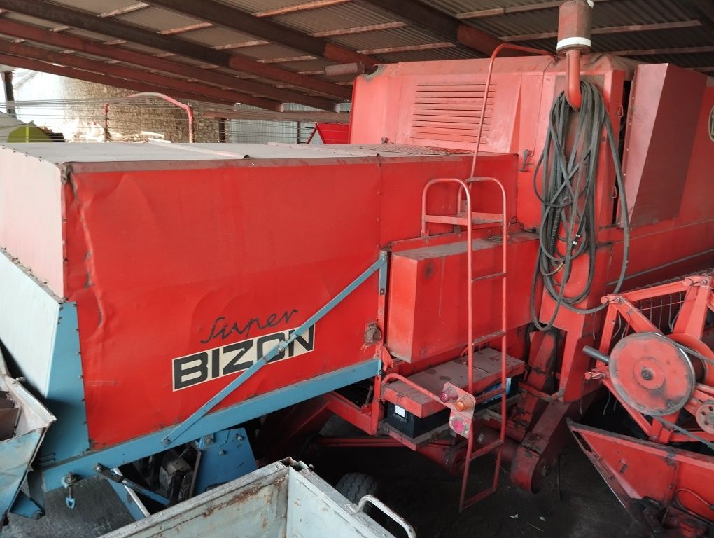 Kombajn Bizon 056