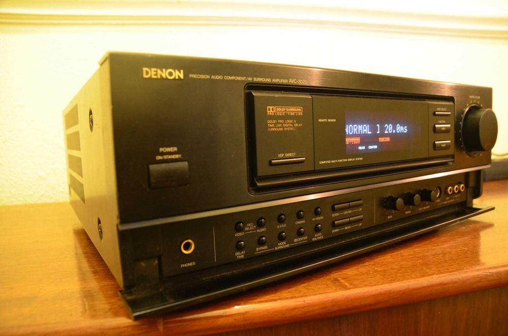Amplificador Denon AVC 3020