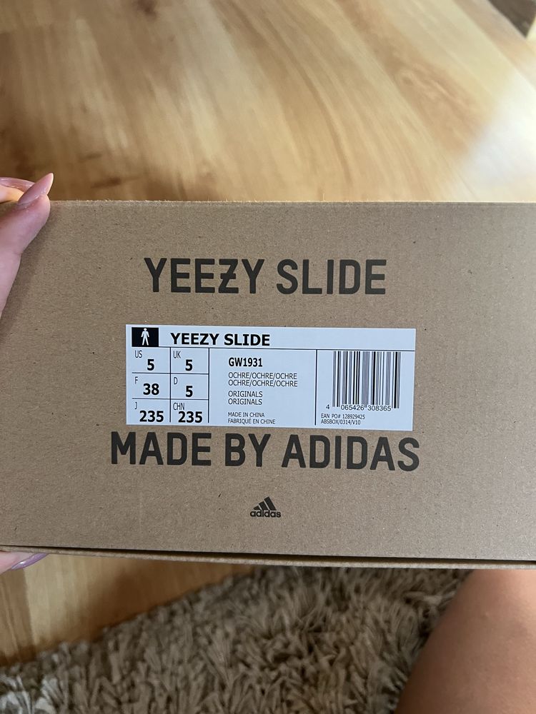 Yeezy slide 38 core