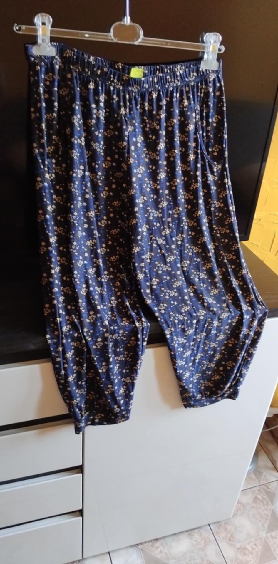 Spodnie damskie za kolana na gumce 5Xl6 xl