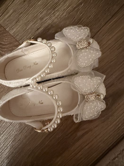 Туфлі на дівчинку розмір 26