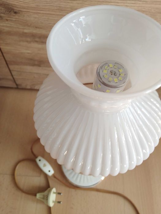 Lampa grecka biała złota nocna stołowa szkło klosz