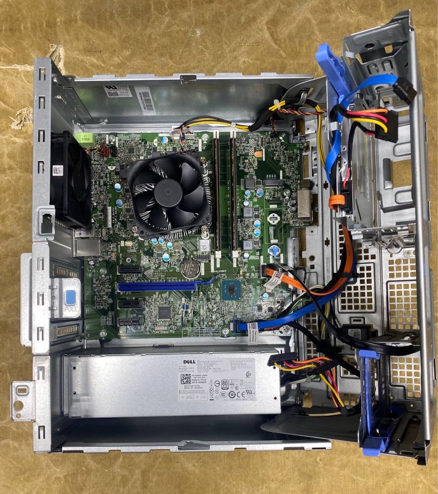 DELL OptiPlex 3050 TWR / i3 6100 / 8GB