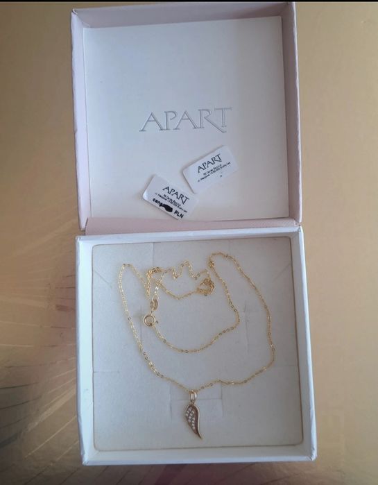 Apart Naszyjnik ze złotą zawieszką