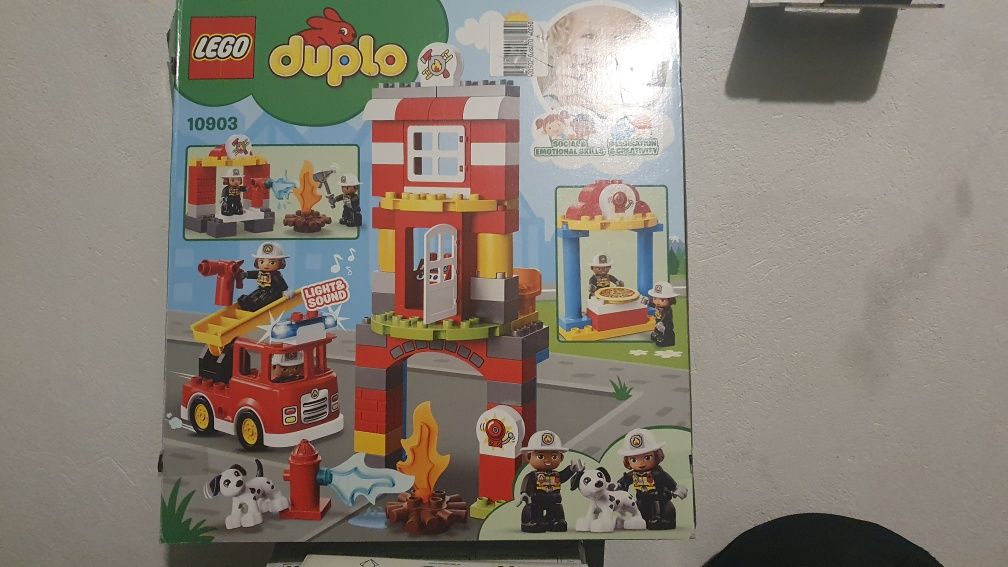 LEGO DUPLO 10903 remiza z wozem strażackim