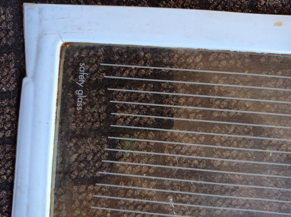 Полички скляні для холодильника Індезіт