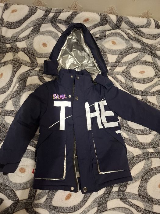 Куртка на холопчика в ідеальному стані зимова