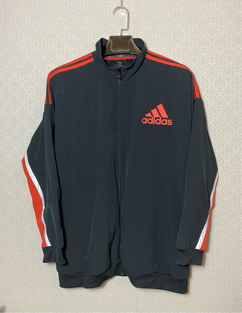 Куртка ветровка Adidas L размер
