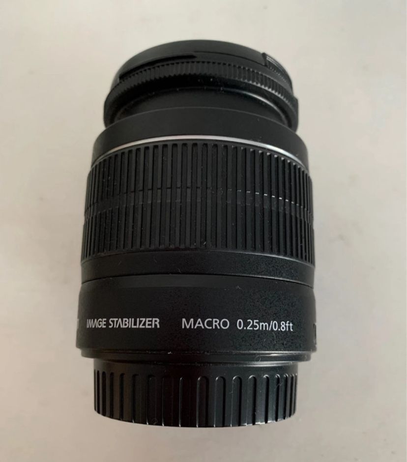 Canon 1100D: com pouso uso (motivo de venda), em ótimo estado.