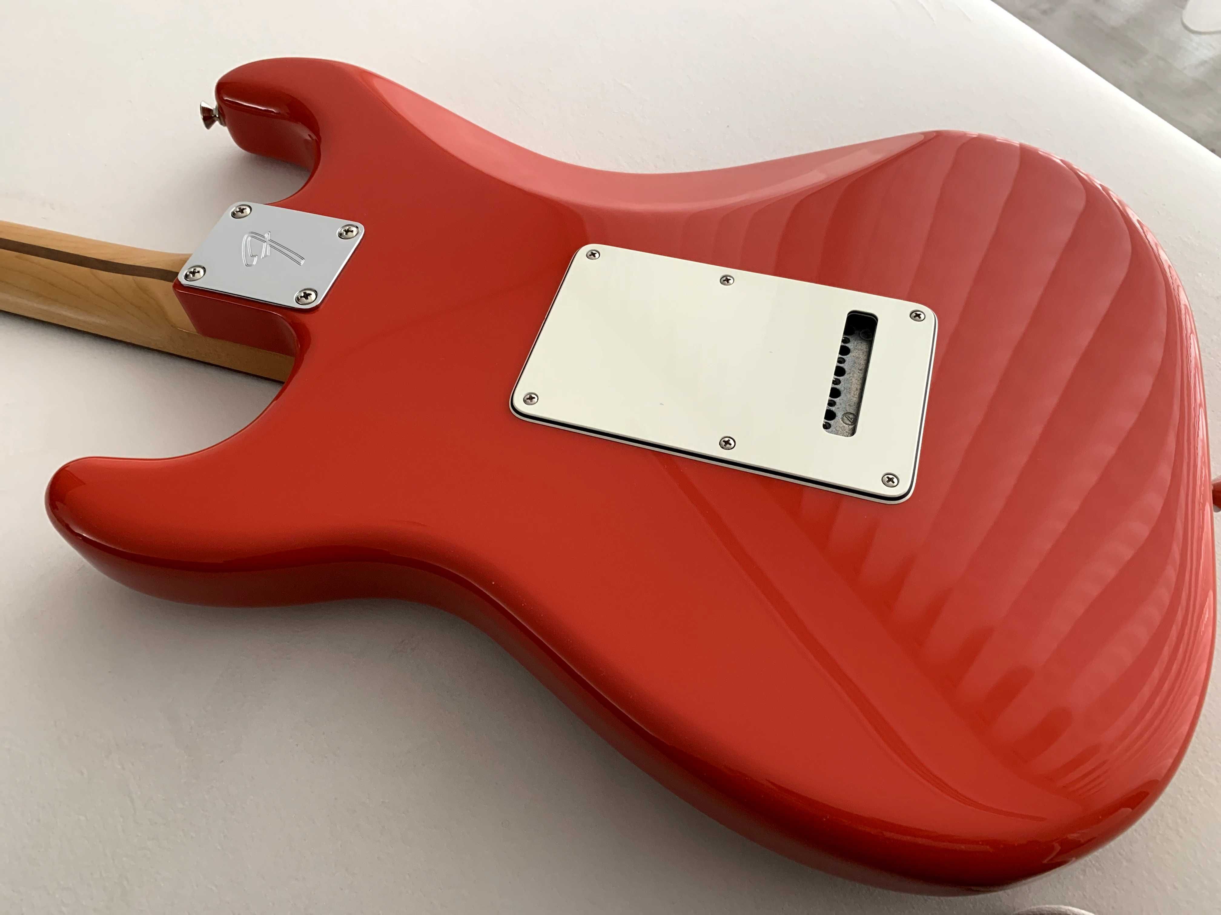 Fender Stratocaster Player II (Coral Red)