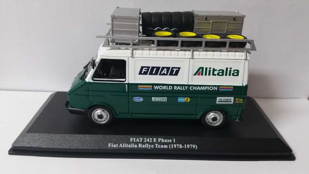 Miniaturas carrinhas assistência rally
