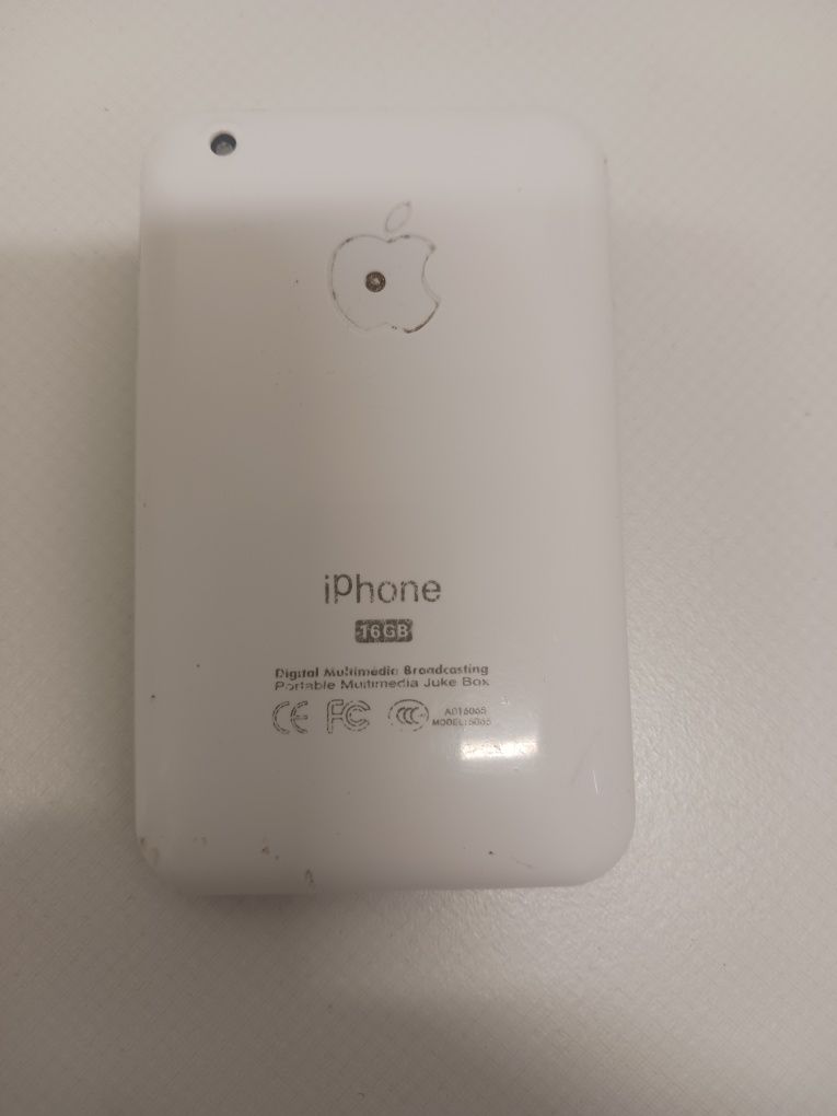 IPHONE      16GB