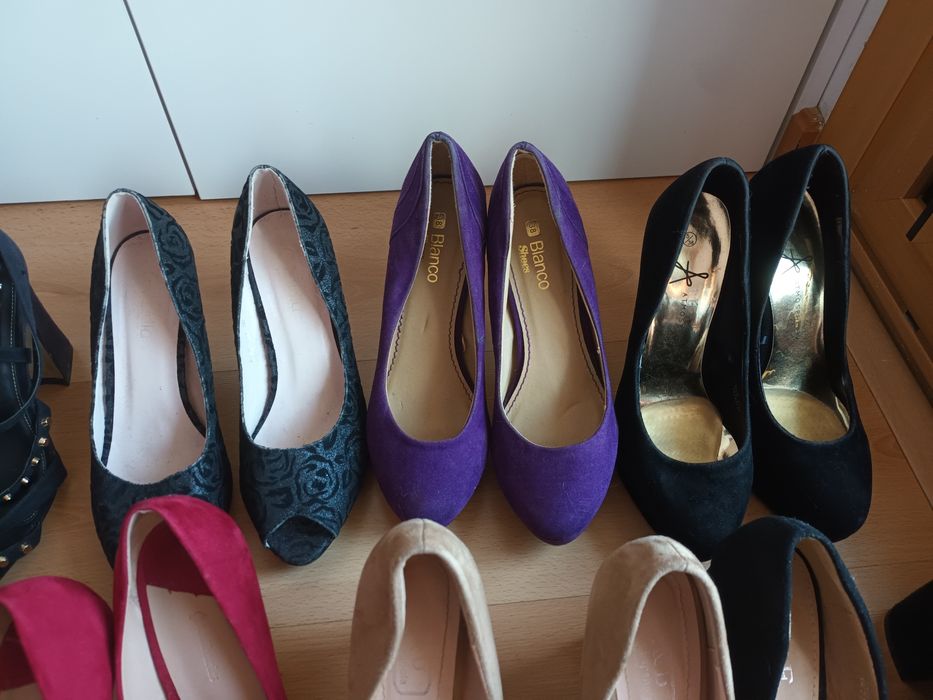 Sapatos, sabrinas, sandálias