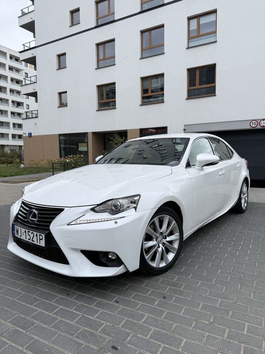 Sprzedam lexus is300h Hybryda Polski salon