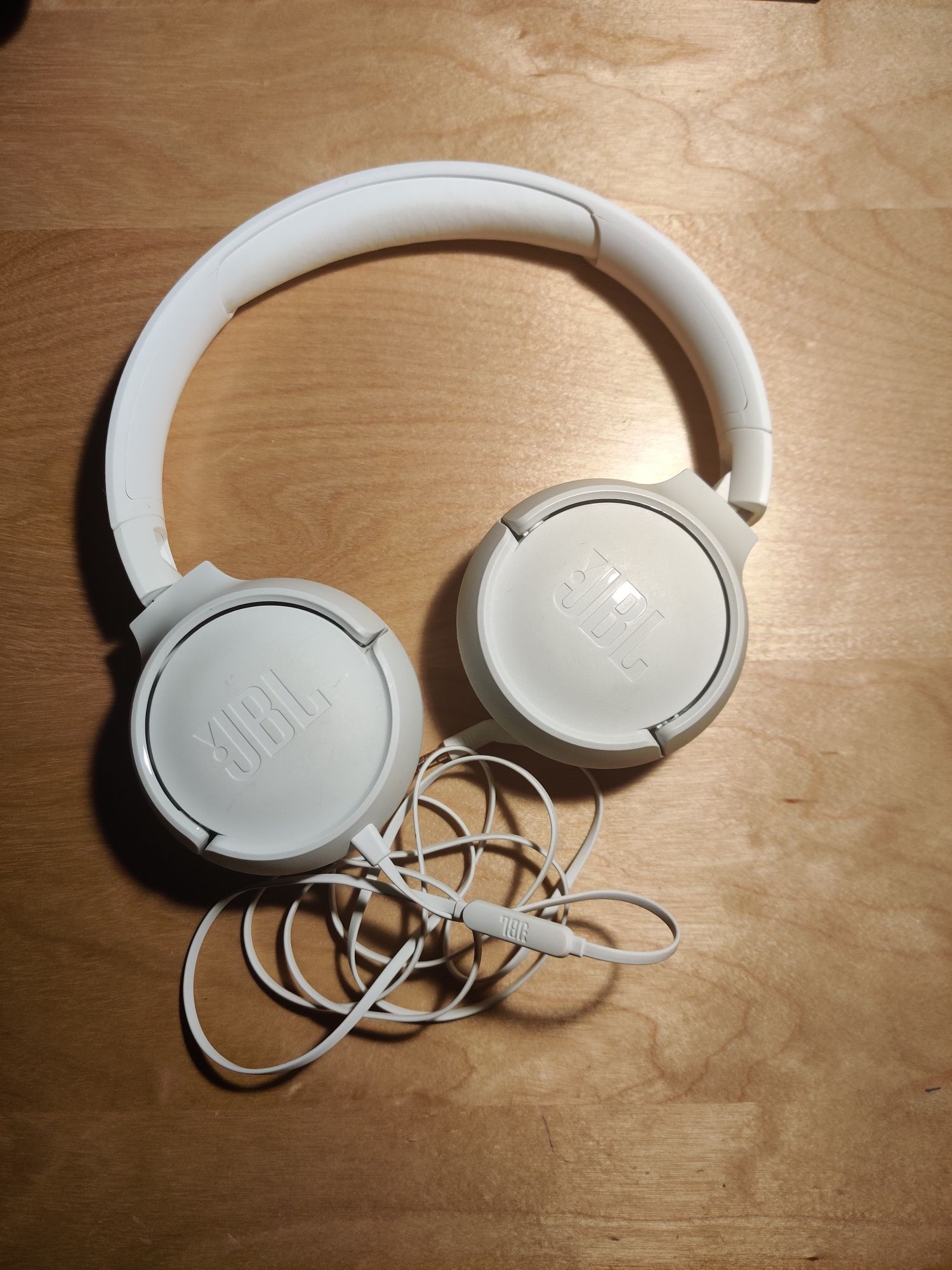 Headphones JBL Tune 500 (com fio)