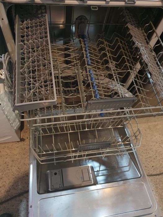 Посудомийна машина Neff