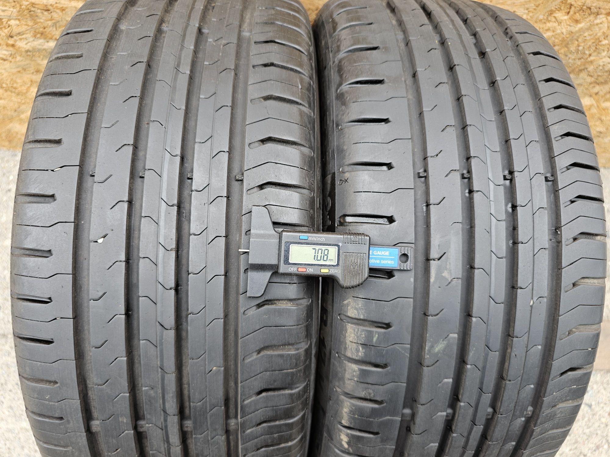 Idealne!! 7mm. 215/45 r17 Continetal ContiEcoContact. 0415