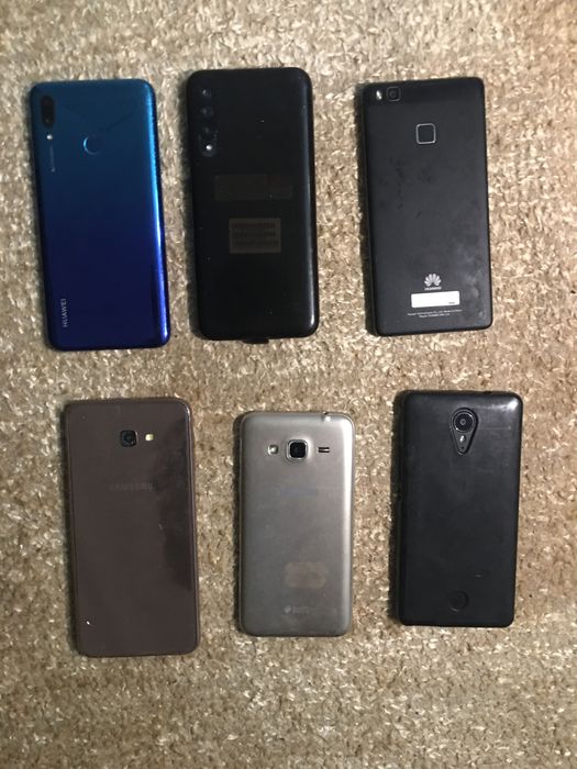 Varios telemoveis a Funcionar