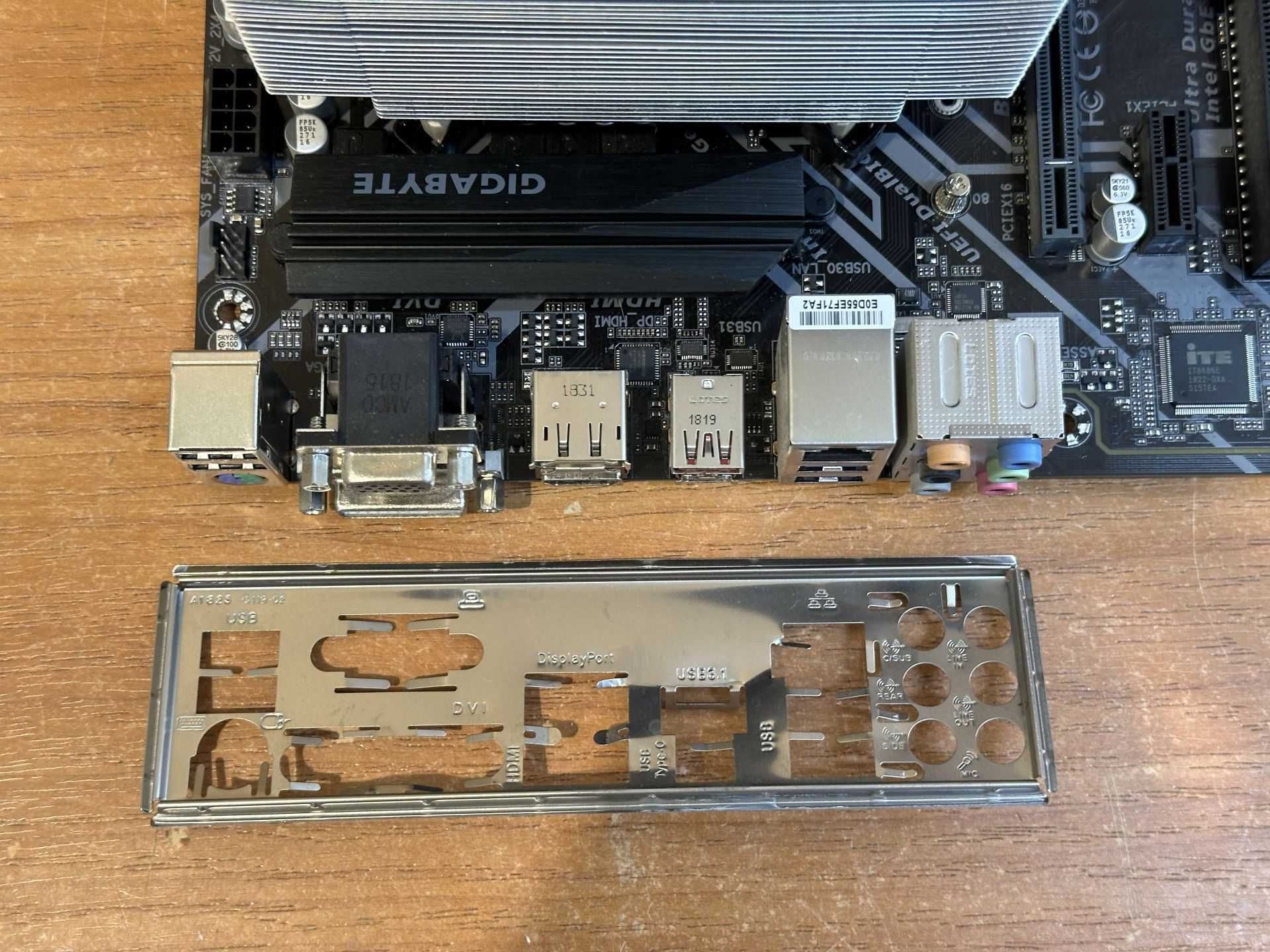 Gigabyte B360M D3H/i7-8700K/DDR4 16gb топовий ігровий комплект