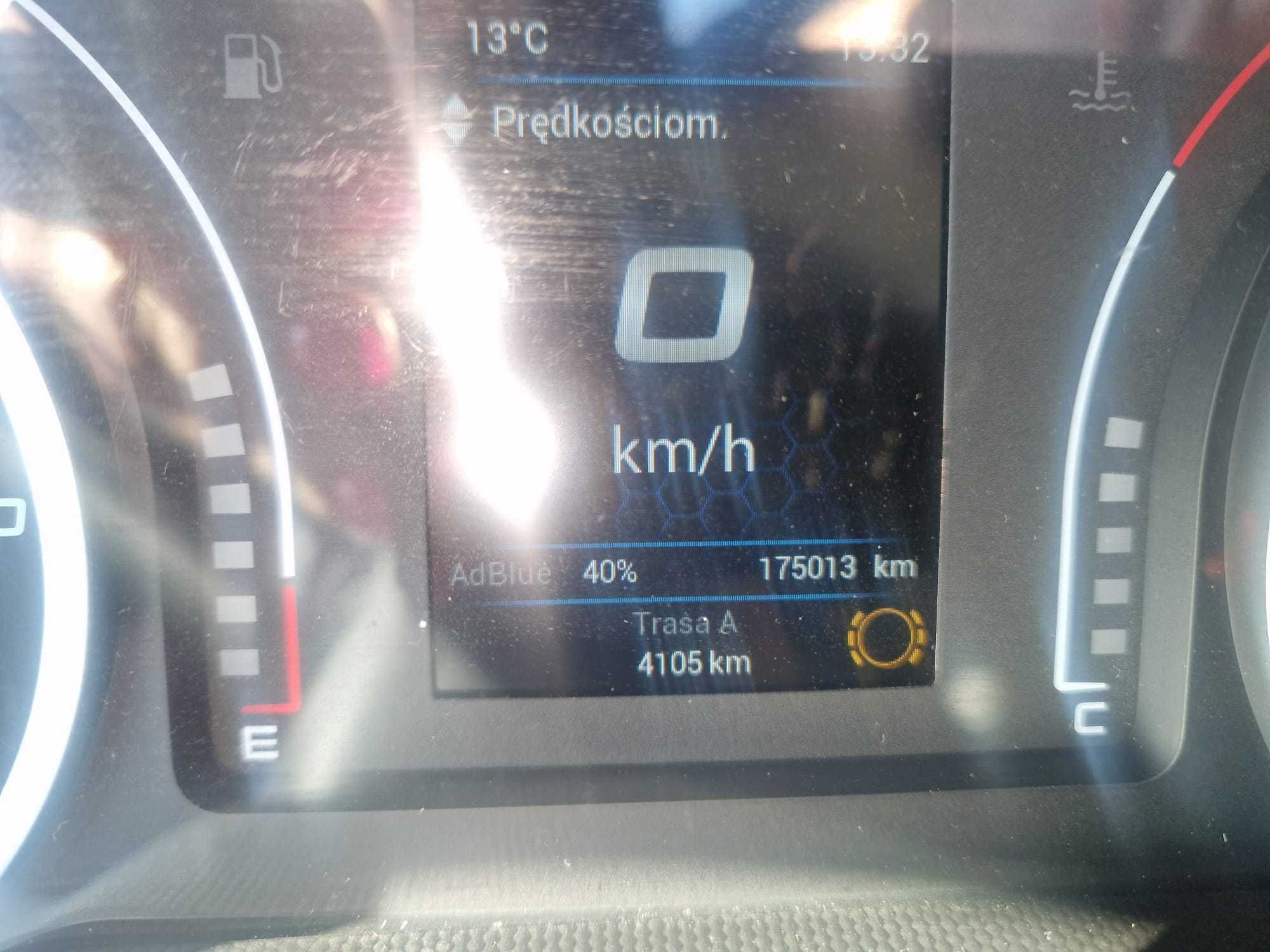 IVECO DAILY 35S18 z zabudową JUSAM + najazdy, 3.0 silnik