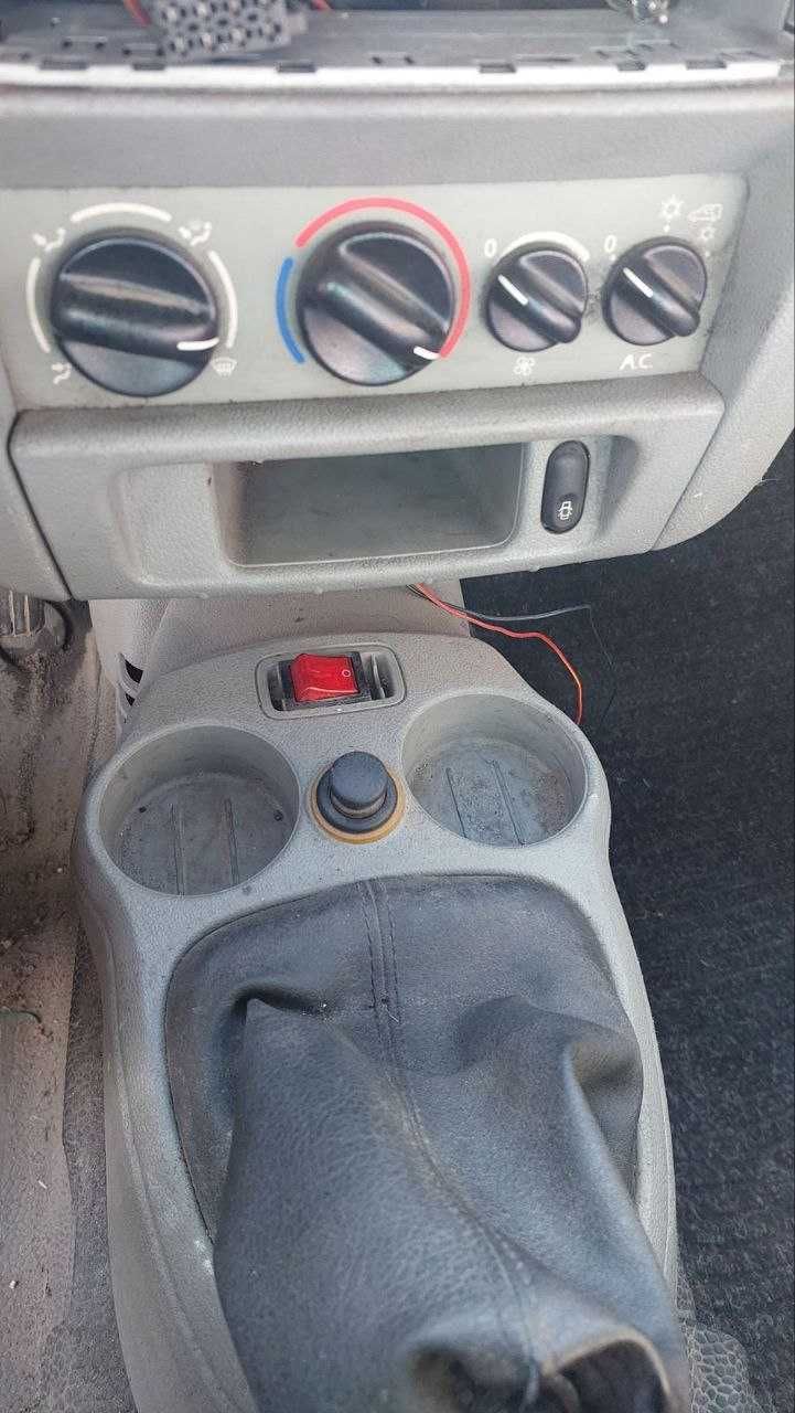 Продам Nissan Kubistar