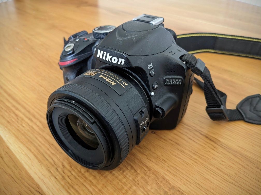 Дзеркальний фотоапарат Nikon D3200 + 18-105 kit + 35mm f/1.8G AF-S DX