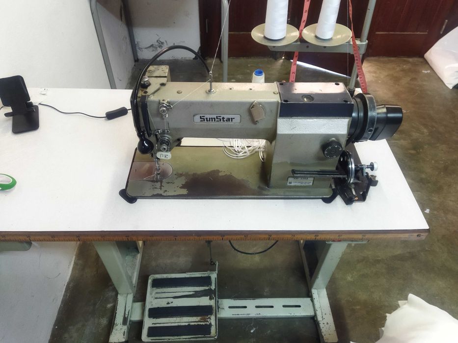 Maquina de ponto corrido