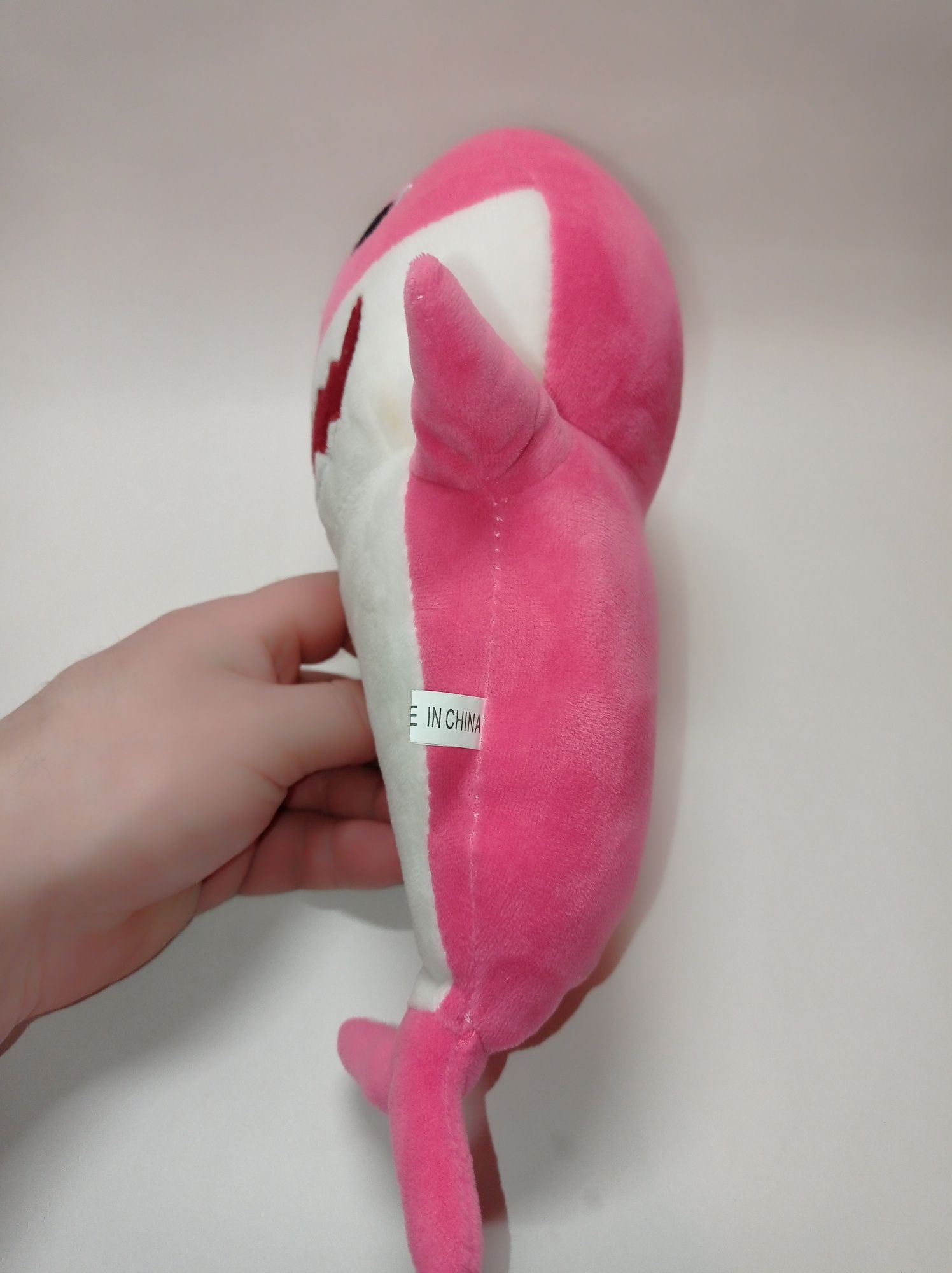 Мягкая озвученная игрушка со световыми эффектами Акуленок мама Акула