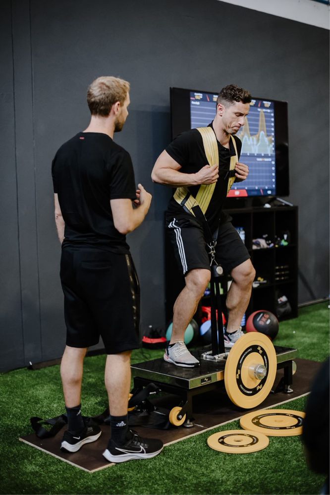 ACCELERATION SQUAT BASIC