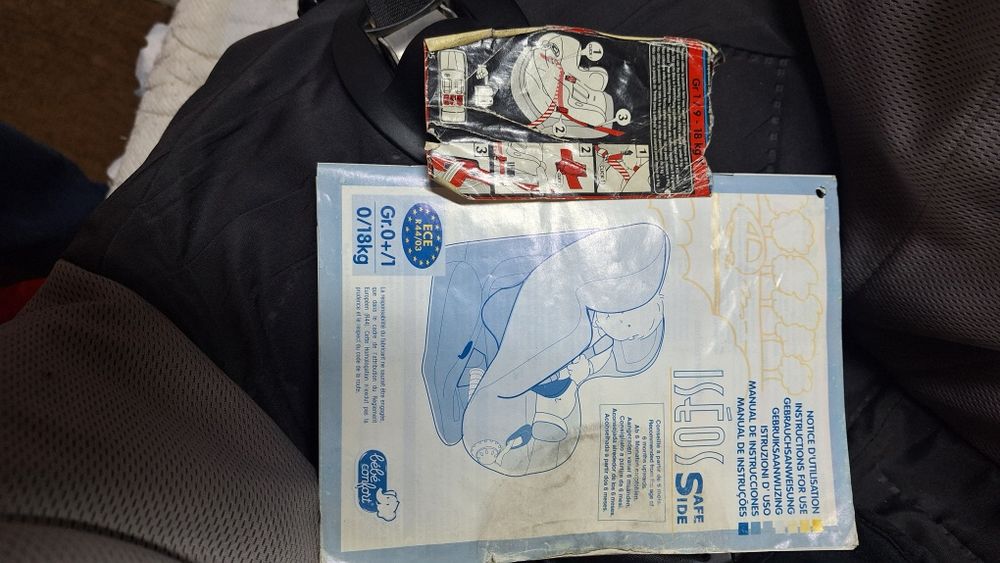 cadeira para o carro inclinável.
vendo e conjunto completo