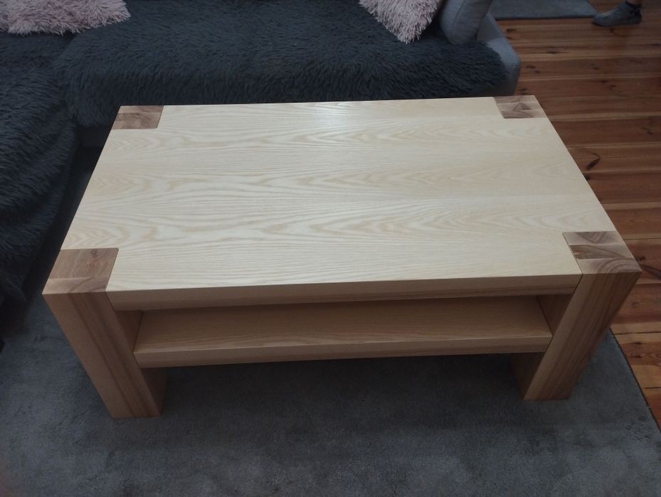 Stolik kawowy z drewna Jesionowego