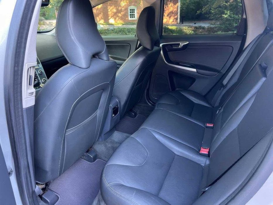 Volvo XC60 T5 Premier      2015