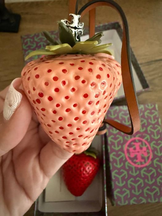 Підвіс на сумку TORI BURCH